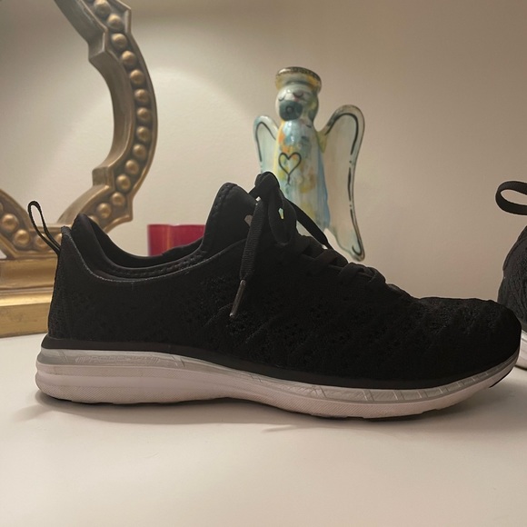 APL running shoes - Picture 5 of 7